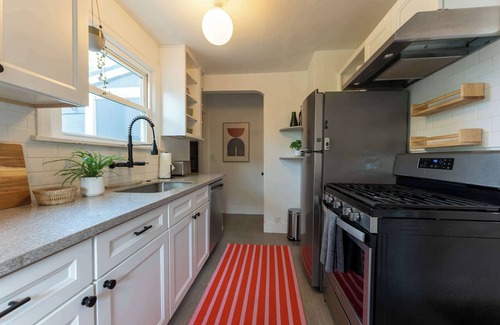 Kenton Casa | Modern North Portland Haven