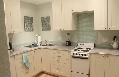 Kelseyville Apartamento | ¡Oasis moderno entre los pinos!