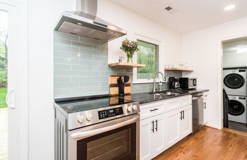 Chapel Hill Casa | Modern Oasis close to UNC