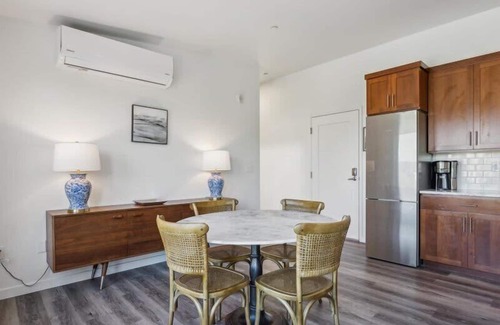 Buckman Neighborhood Apartamento | Modern Oasis in Heart of Central Eastside