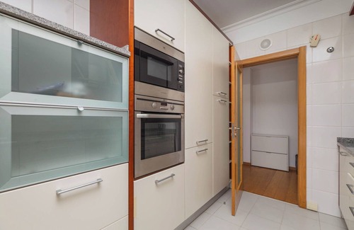 Parque das Nacoes Apartamento | Modern Oasis Stay in Lisbon