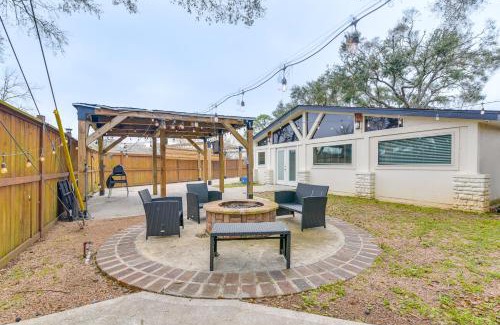 Southbelt/Ellington Casa | Modern Oasis with Outdoor Lounge in Houston!