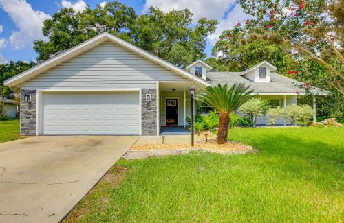 Ocala Casa | Modern Ocala Oasis with Fire Pit and Gas Grill!