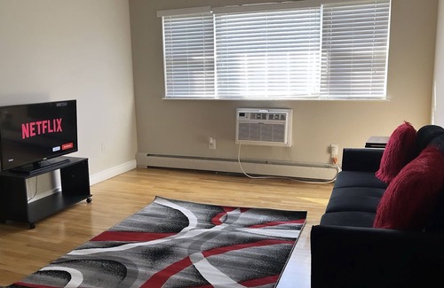 New Brunswick Apartamento | modern one bedroom; mins to Rutgers University