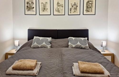 Szentimrevaros Apartamento | Modern Parkside Garden View Apartment