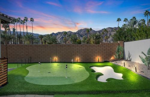 La Quinta Casa | Modern PGA West Home Stadium Course All the amenities