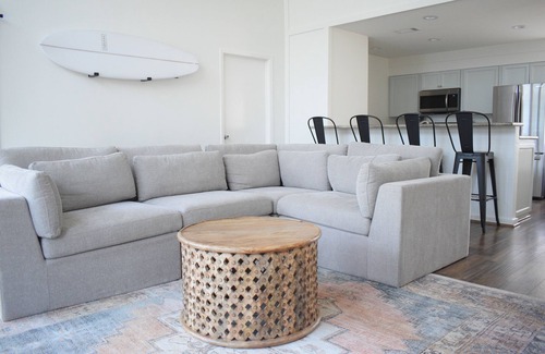 Pirates Beach Casa | Modern Pirates' Beach Bungalow - 5 Minute Walk to Beach