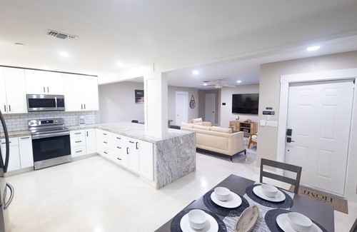 Garden Isles Casa | Modern pool deck home minutes to beach and golfing!