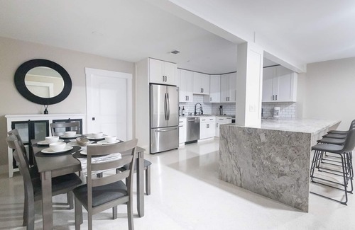 Garden Isles Casa | Modern pool deck home minutes to beach and golfing!