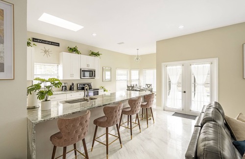 Sarasota Casa | ❤️Modern Pool Home by Siesta Key/Downtown/UTC & Airport