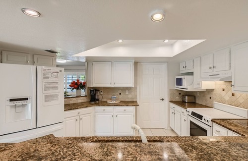 Clearwater Casa | Modern Pool Home! Centrally Located between TPA & Clearwater Beach!