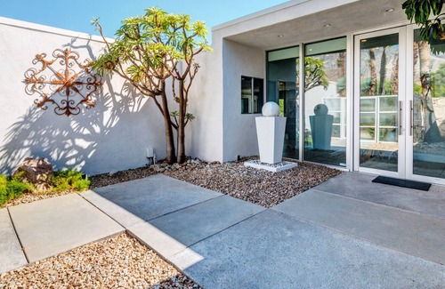 Indian Canyon Casa | Casa moderna con piscina en Indian Canyon Estates 4BD / 3. 5BT