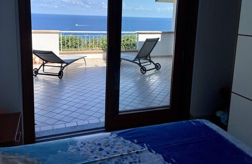 Marina di Zambrone Villa | Moderna, Villa separada privado con vistas al mar cerca de Tropea y Zambrone Beach