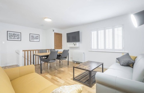 Cherry Hinton Apartamento | Modern & Private - Free Parking!