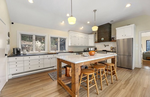 Tyringham Casa | Modern Private Mountain Retreat - Close to Tanglewood & Lakes