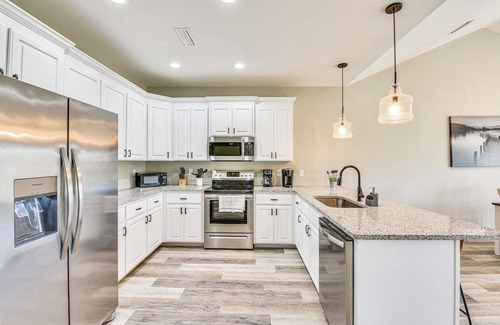 Dothan Casa | Modern & Private Retreat Near Historic Downtown!