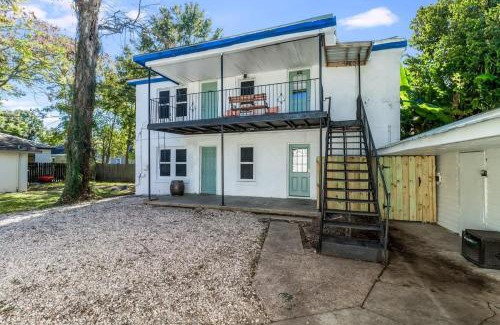 Freetown - Port Rico Casa | Modern Private Room in a Shared Home at Lafayette