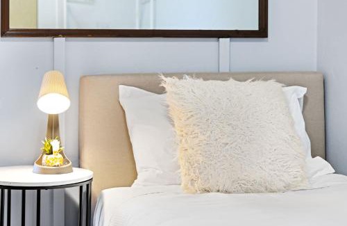 Liverpool Casa | Modern Private Single Room - Centrally Located at Liverpool - Shared Bathroom