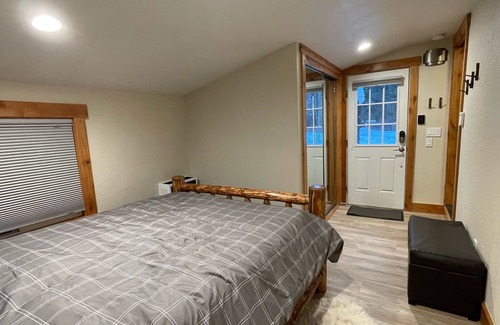 Tahoe Valley Cabaña | Modern Private Cottage with Luxury Amenities
