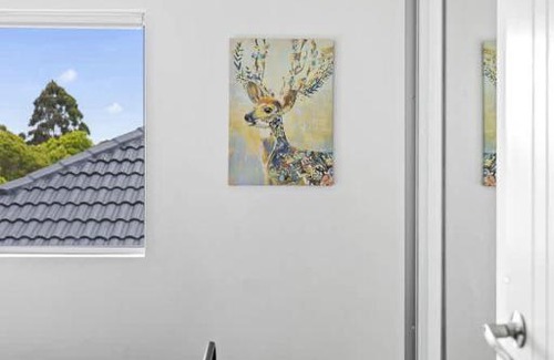 Revesby Casa | Modern Queen Room - Private Spot at Revesby - Shared Bathroom