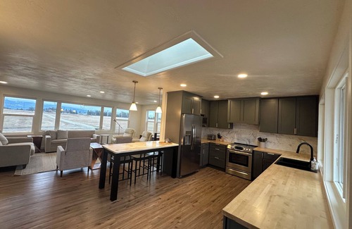 Kalispell Casa | Modern, quiet, and spacious country home just minutes from all amenities