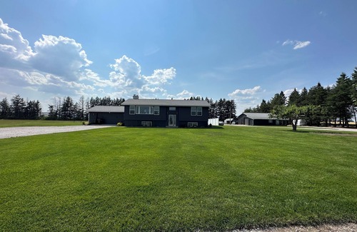 Kalispell Casa | Modern, quiet, and spacious country home just minutes from all amenities
