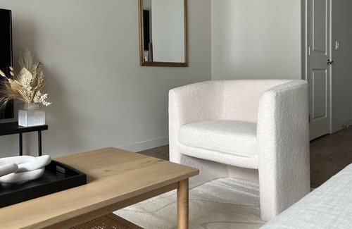 Tri-Cities Casa | Modern Quillan