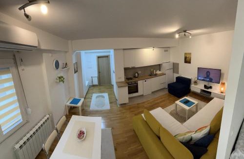 Skopje Region Apartamento | Modern Rajcikk Apartment nearby downtown & Vardar river