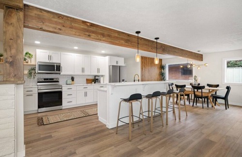 Spokane Casa | Modern Rancher Oasis I Gorgeous Pool!