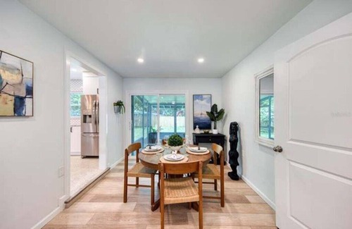 Coquina Key Casa | Modern Relaxing Retreat in St. Petersburg! Downtown Access & The Beach!