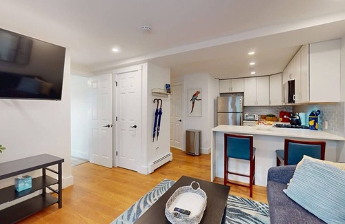 North Cambridge Apartamento | Modern Renovated 1BR w/ Pvt Entrance – Prime Loc