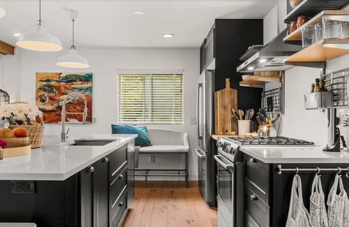 Richmond Casa | Modern, Renovated Lakefront Escape