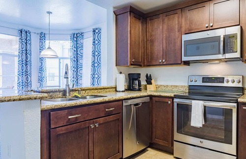 Portofino Apartamento | Modern Retreat in Ahwatukee, Heated Pool, Spa, Gym