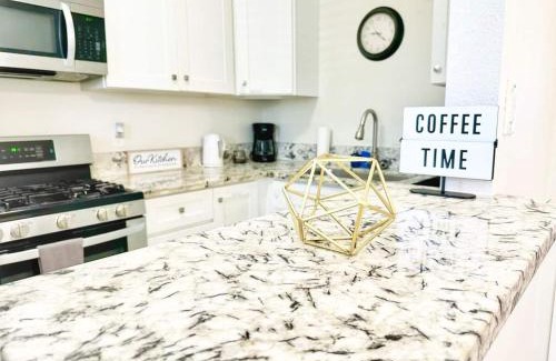 Lincoln Acres Apartamento | Modern Retreat Just Outside The City
