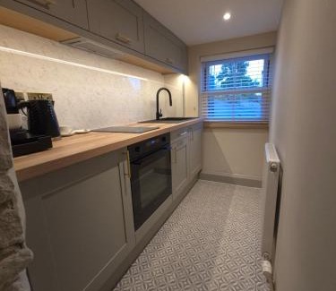 Ciliau-Aeron Apartamento | Modern Retreat near Aberaeron - Luxe 1 bed Escape