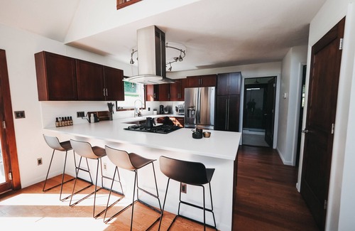 Traverse City Casa | Modern Retreat near Traverse City