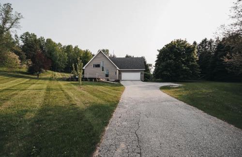 Traverse City Casa | Modern Retreat near Traverse City
