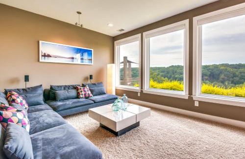 Roswell Apartamento | Modern Retreat with River View in Roswell!