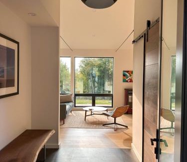 Waterbury Center Casa | Modern Retreat with Sauna between Stowe and Waterbury