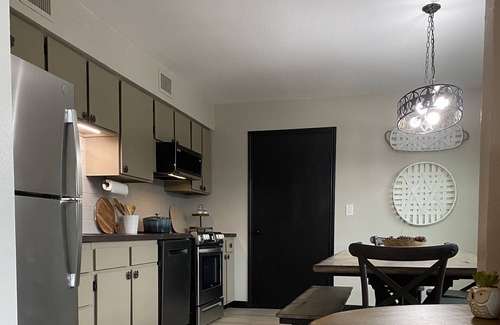 Rio Frio Casa | Modern River House in Texas Hill Country at the Frio River, sleeps 12!