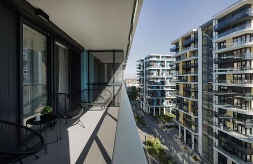 Obuda Apartamento | Modern Riverfront Apartment with Free Parking