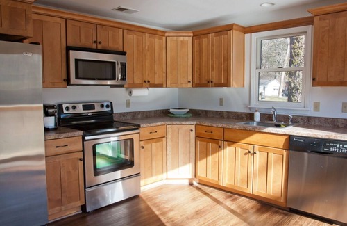 Loveland Casa | Modern Riverfront Getaway on Little Miami River