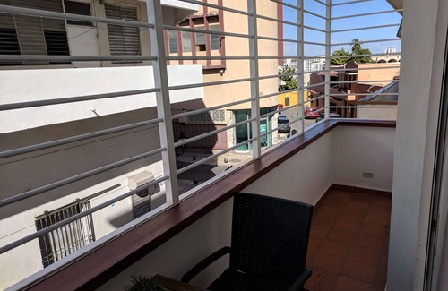 San Anton Apartamento | Modern room+bath, balcony &Priv.Entrance Col. Zone