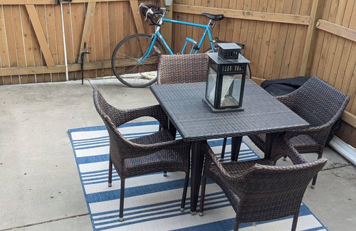 Columbia Heights Casa | Modern rowhouse to rent short term in vibrant Columbia Heights