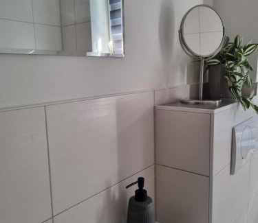 Pasewalk Apartamento | Modern-Ruhig-Stadtnah-Geschirrspüler-Parkplatz