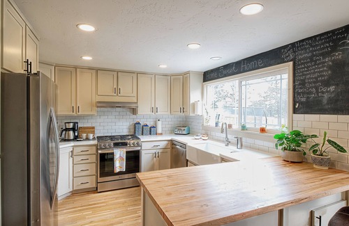 Boyd Acres Casa | Modern Rustic 4BR Farmhouse