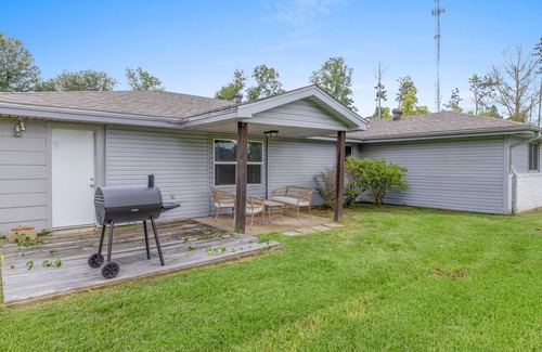 Westlake Casa | Modern Rustic Family Home in Westlake, La