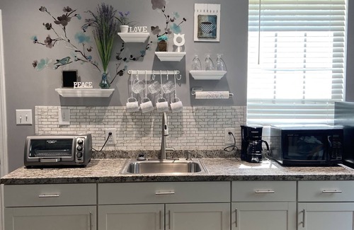 Concord Apartamento | Modern rustic minutes from arena and speedway