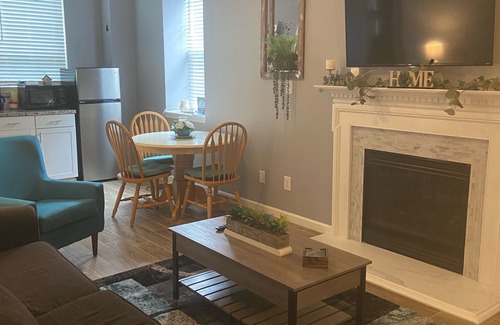 Concord Apartamento | Modern rustic minutes from arena and speedway