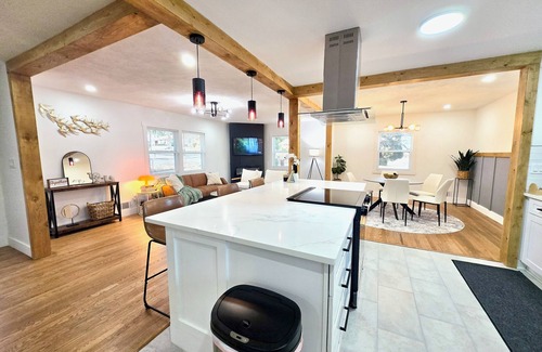 Candler-McAfee Casa | Modern Rustic Retreat - Cozy 4-Bedroom ATL